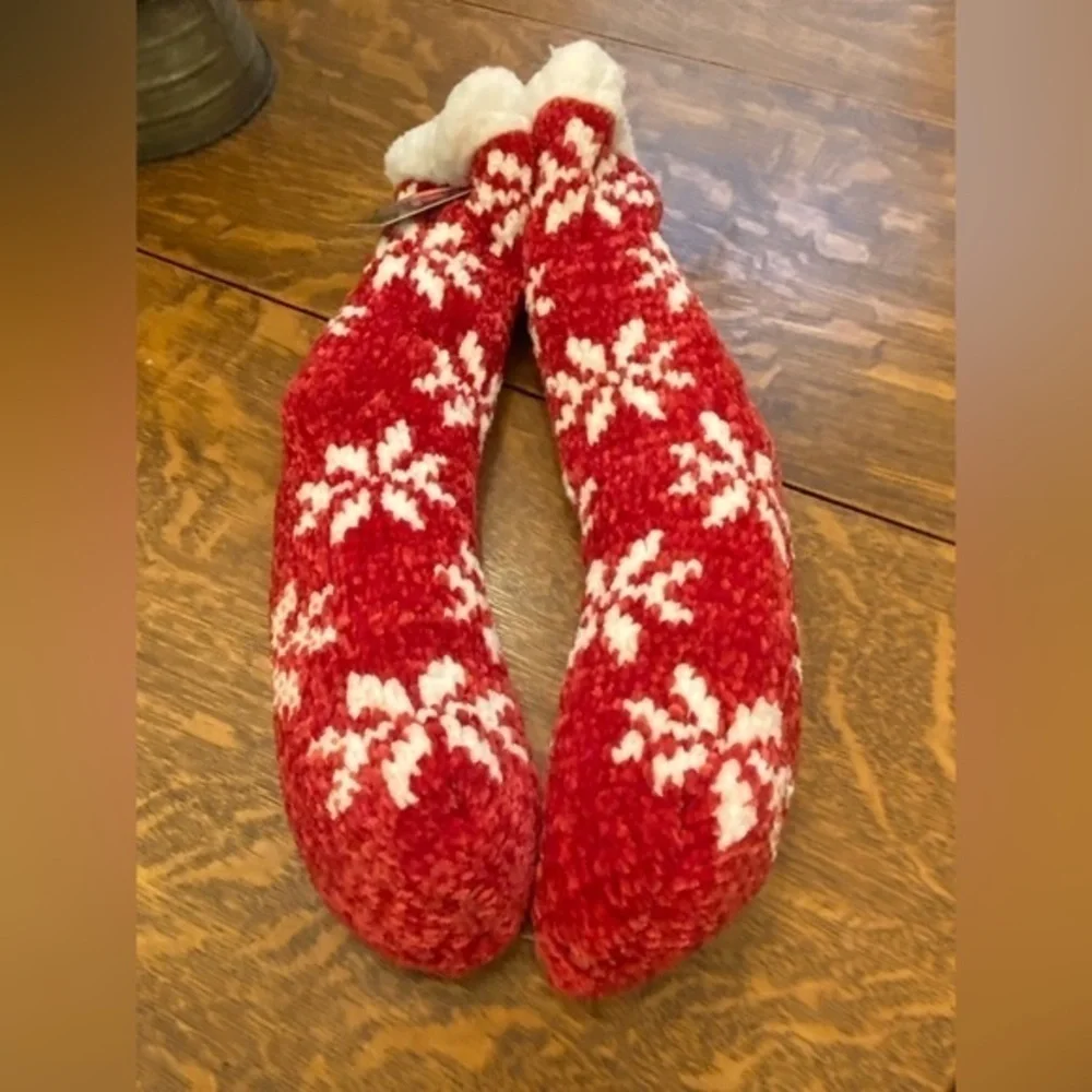 Women’s Cuddl Duds Sherpa lined Loung socks